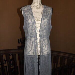Women's lace kimono from Maurices size large/extra large NEW with tags!